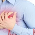 علائم حمله قلبی